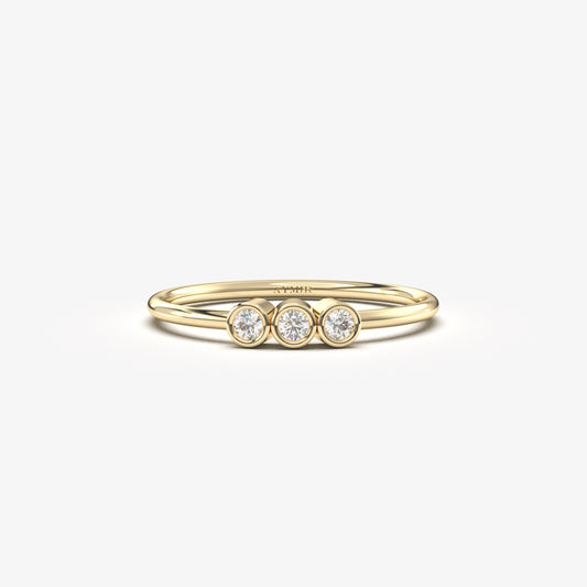 18K Gold Three Stone Diamond Ring - 2S105