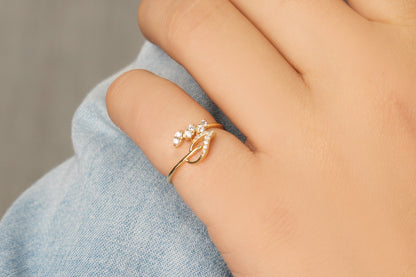 10K Gold Leaf Ivy Diamond Ring - LR124